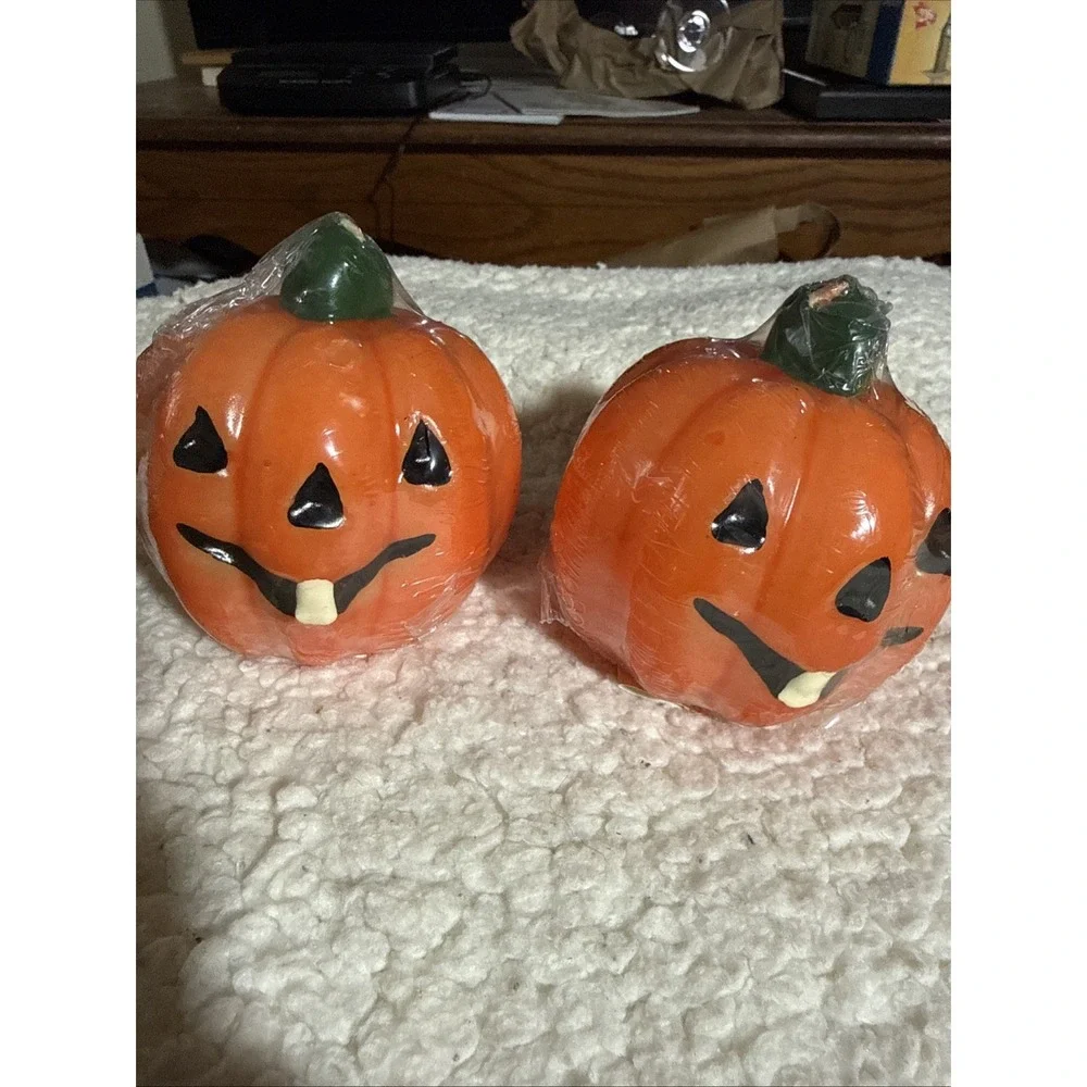 New old stock Halloween Pumpkin Candles Jack O Lantern Set Of Two